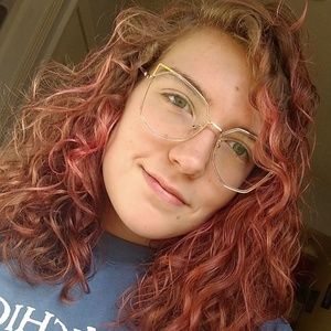 Meet your Posher, Carly